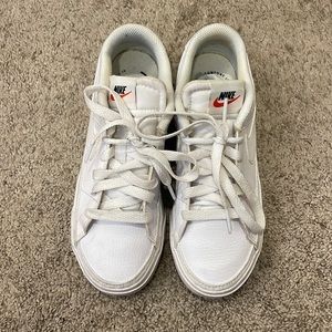 Nike Blazer Sneakers